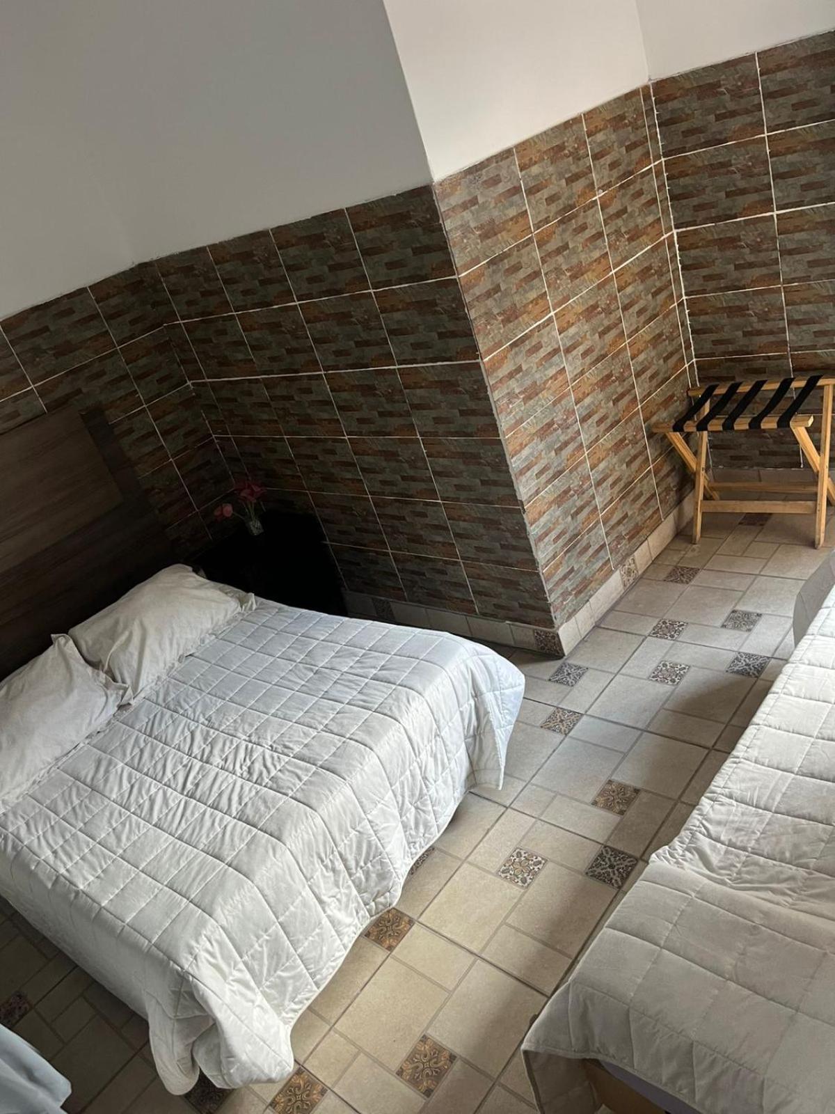 Guest house La Encantada *