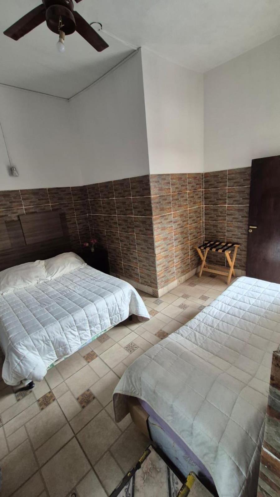 La Encantada Guest house *